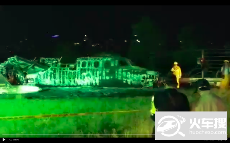 狮航一架飞机在马尼拉机场起飞时坠毁起火 机上8人全部遇难3