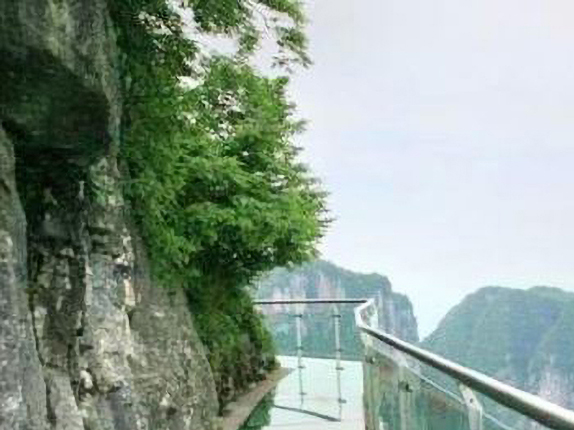 白云山国家级风景名胜区-玻璃桥