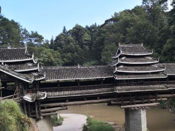 独峒岜团桥景区
