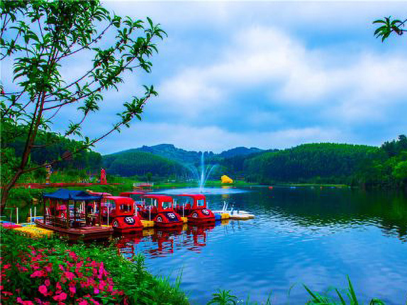 花雨湖生态休闲旅游区