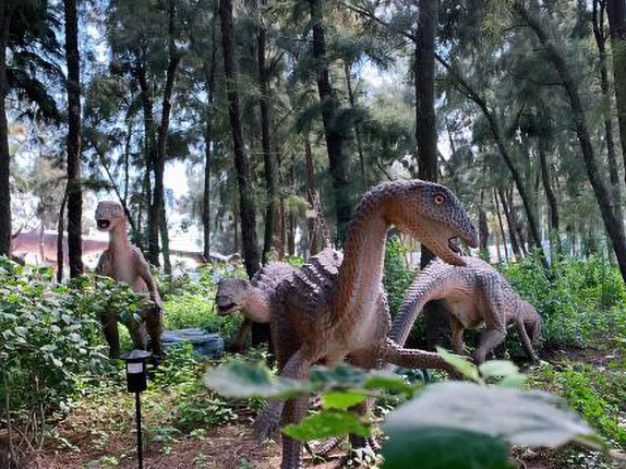 青山湾侏罗纪世纪恐龙主题公园