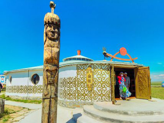 巴尔虎蒙古部落民俗旅游度假景区