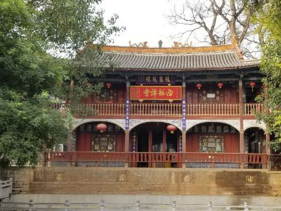 西龙潭三教殿