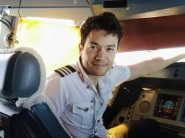 年薪200万！TVB知名混血男星宣布重回飞行员岗位，被曝将约满离巢