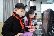 长宁这所小学携手爱立信为学生开设计算机编程课程
