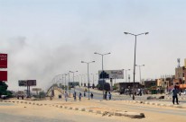 苏丹首都多地发生武装冲突，网友称有航班被击中