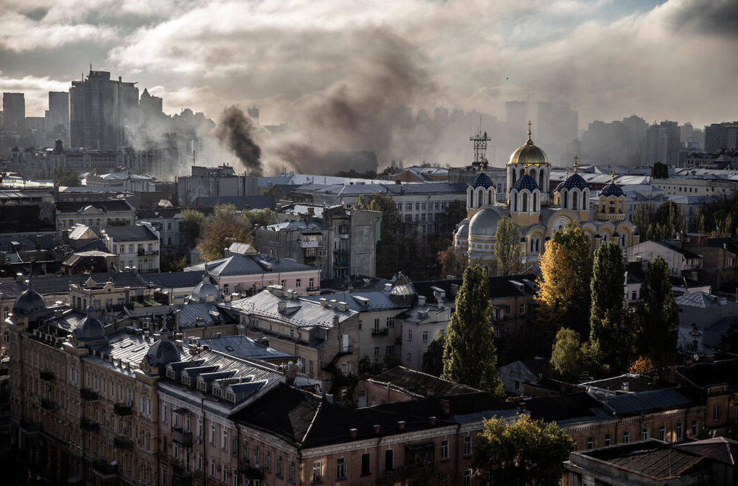 乌克兰突发爆炸，俄军81枚导弹横扫全境，战火烧向北约门口