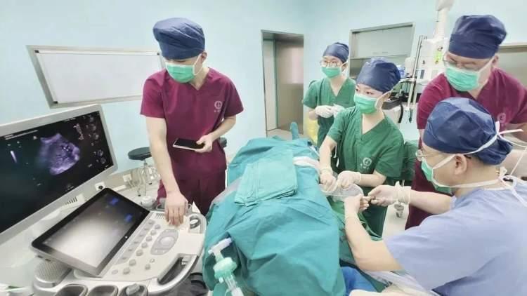 长宁辖区的这家医院运用新技术让患者转危为安