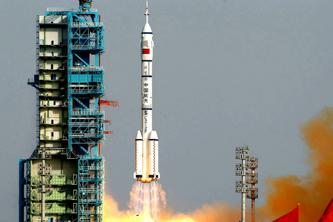 印度举国欢腾，“可重复使用航天器”着陆成功，终于赶上中国了？