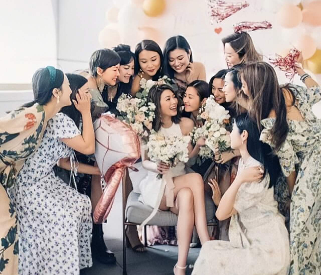 香港知名女星婚前办单身派对，姐妹团率先曝光，都是大长腿高颜值