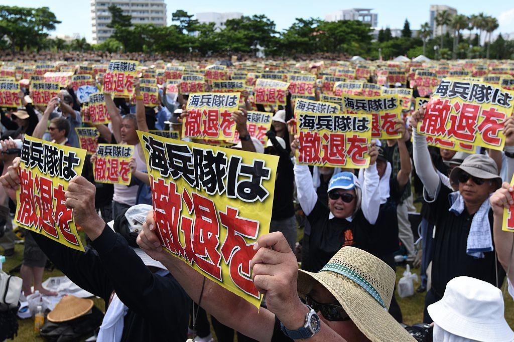 冲绳递交“外交决议书”，民怨沸腾，要求岸田对华友好