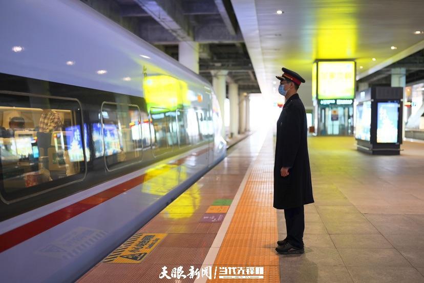 坐着高铁看贵州｜一个省会城市为什么有23个高铁站？