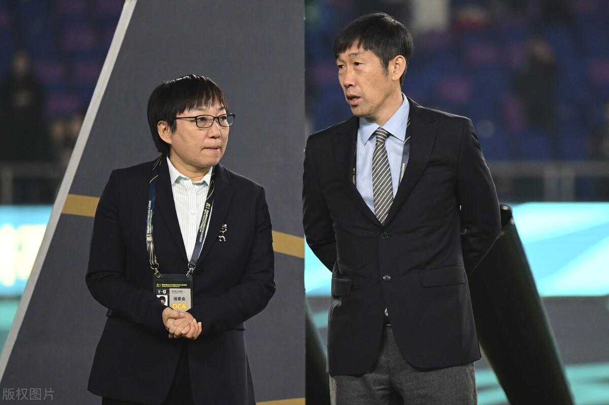 记者透露郝伟接受调查，南方球队4人被带走，孙雯参加亚洲杯抽签