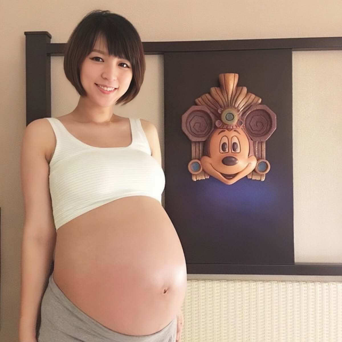 恭喜！TVB知名童颜女神怀孕九个月临盆在即，巨大孕肚引热议