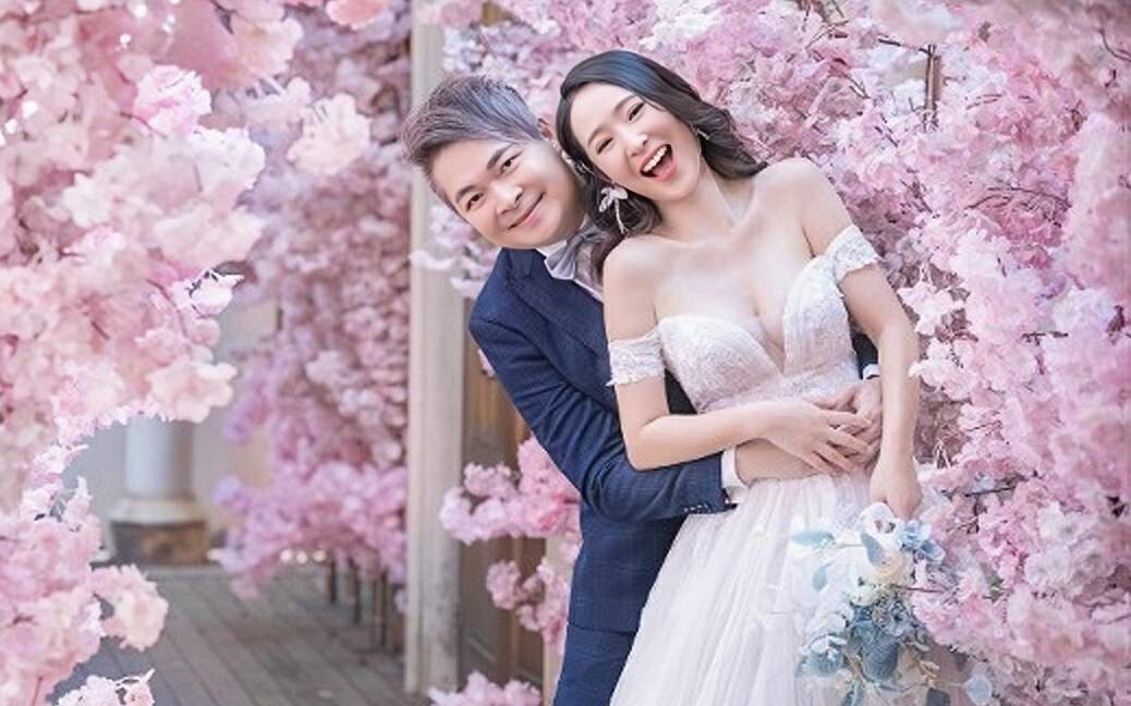 恭喜！TVB知名女星突然宣布注册结婚，婚纱照大秀事业线获激赞
