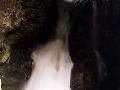全国最大的洞中瀑布――龙门飞瀑